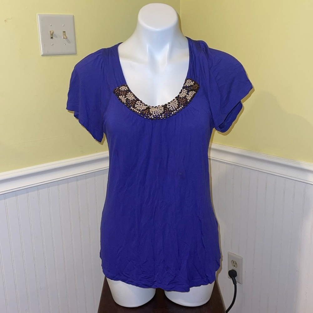 Ladies lot of 2 tops- sleeveless and short sleeve shirts. medium - Picture 2 of 5